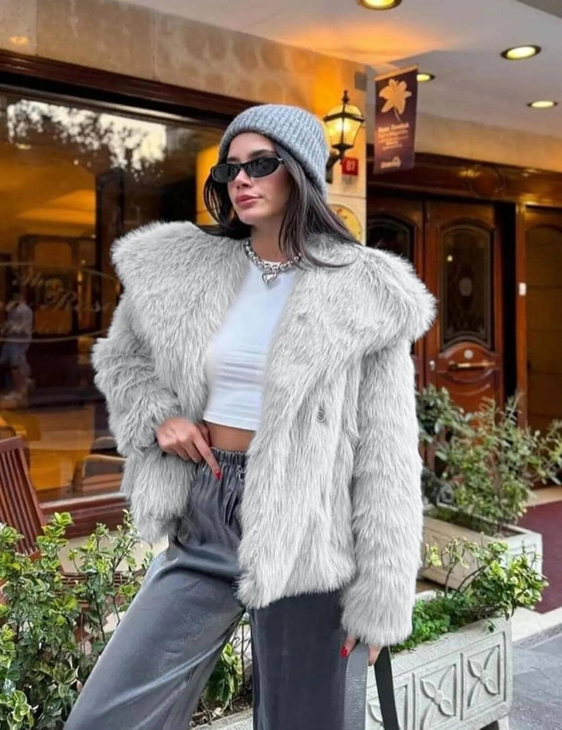 COZYPOIN Womens Faux Fur Jacket Fluffy Fur Cropped Coat Long Sleeve Open Front Fur Cape