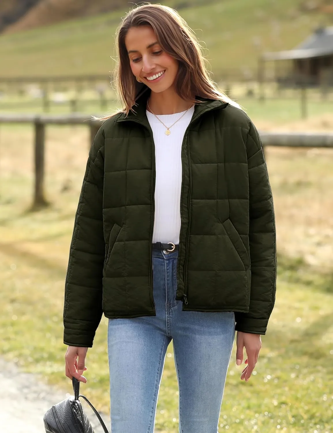 Huaqiao Womens Quilted Puffer Jackets Lightweight Zip up Short Winter Coat with Pockets