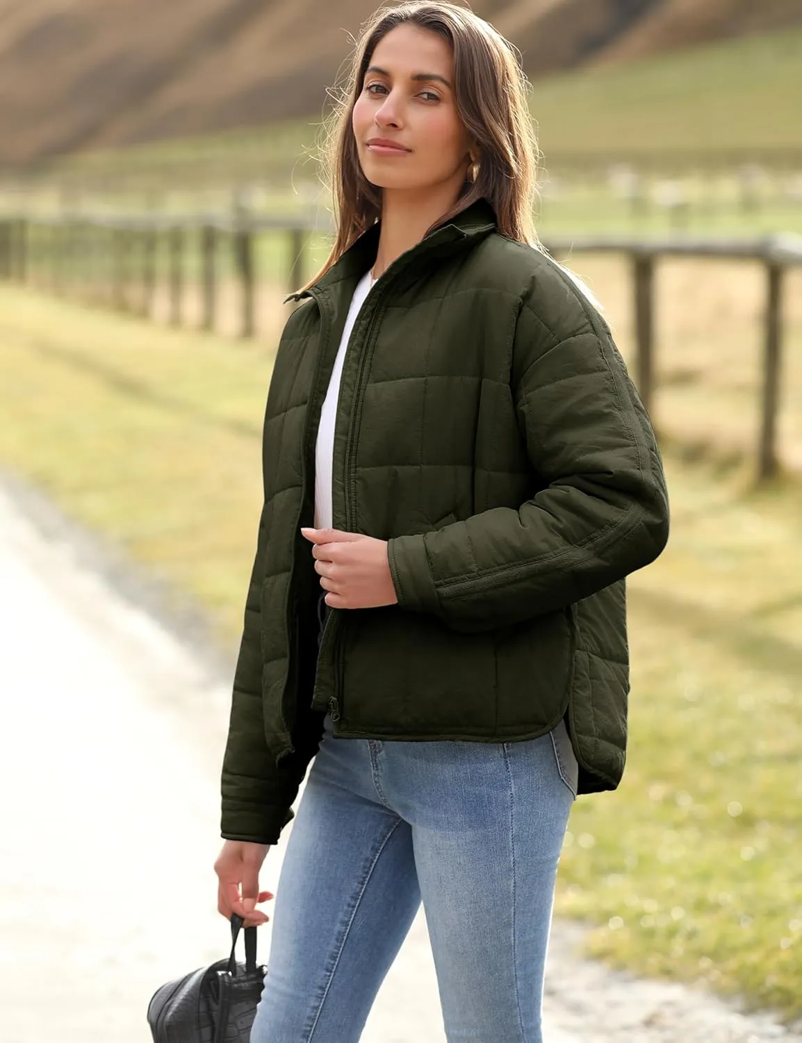 Huaqiao Womens Quilted Puffer Jackets Lightweight Zip up Short Winter Coat with Pockets